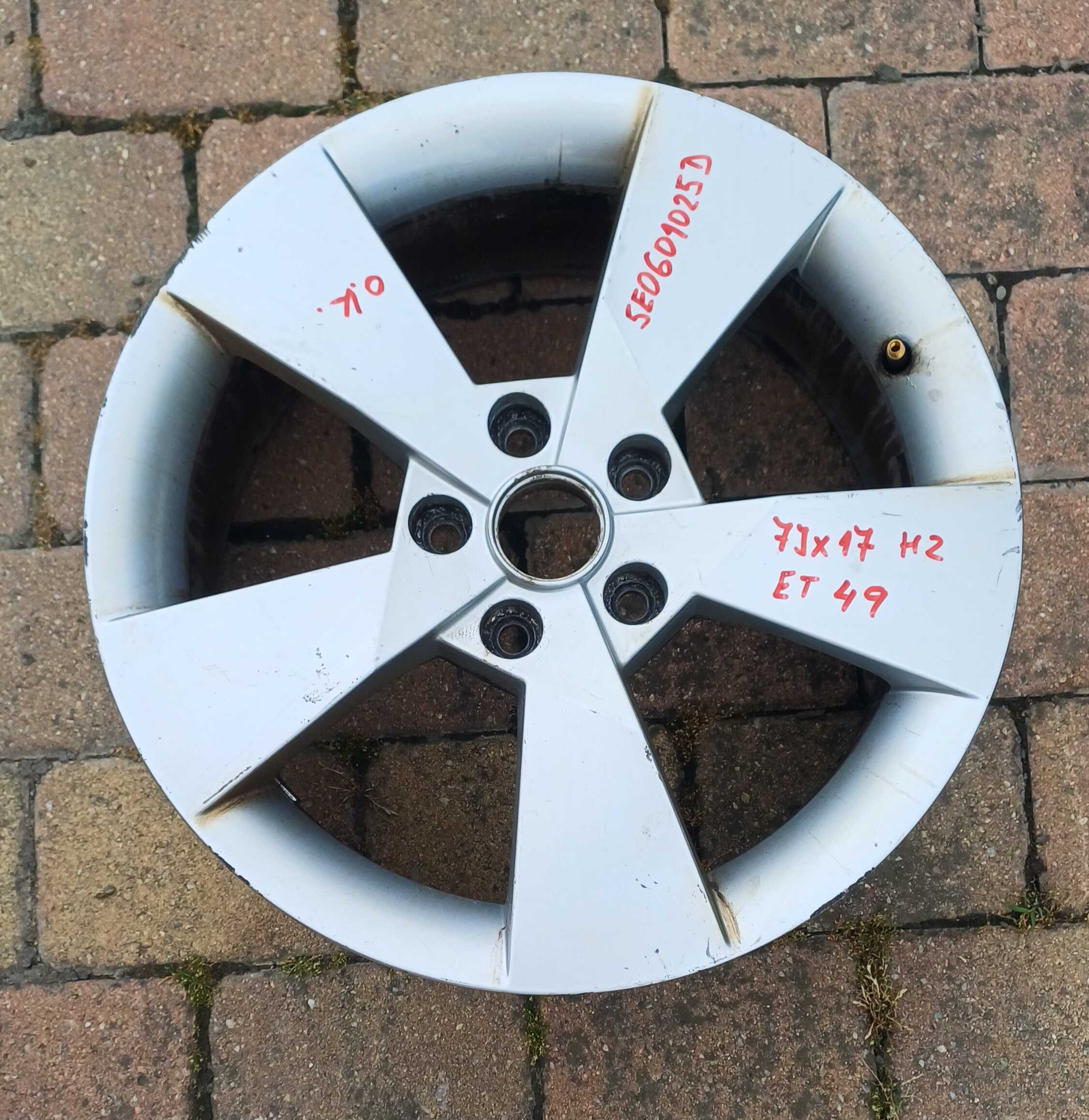 Alu disk 5E0601025D