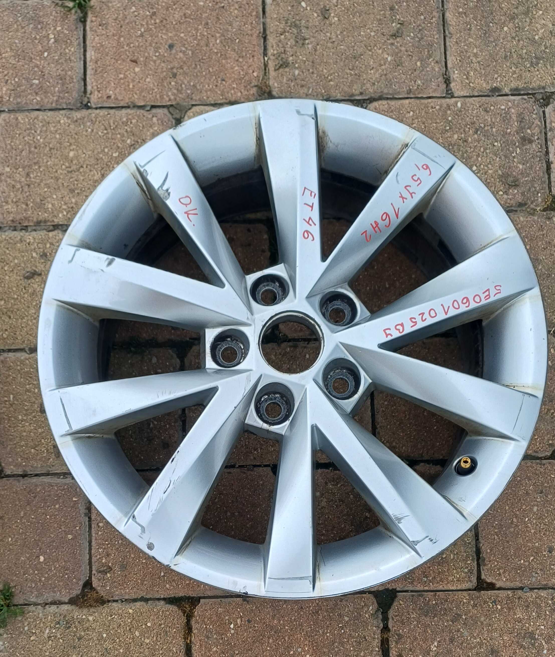 Alu disk 5E0601025BJ