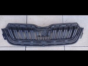 Přední maska - mřížka